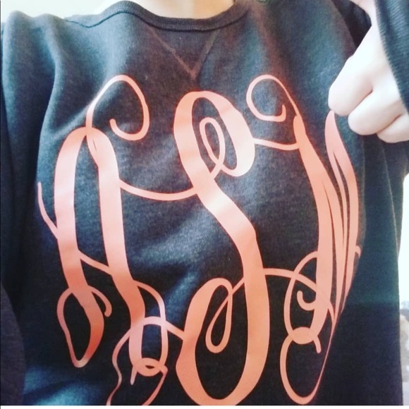 Large custom monogram sweatshirt - Picture 2 of 2